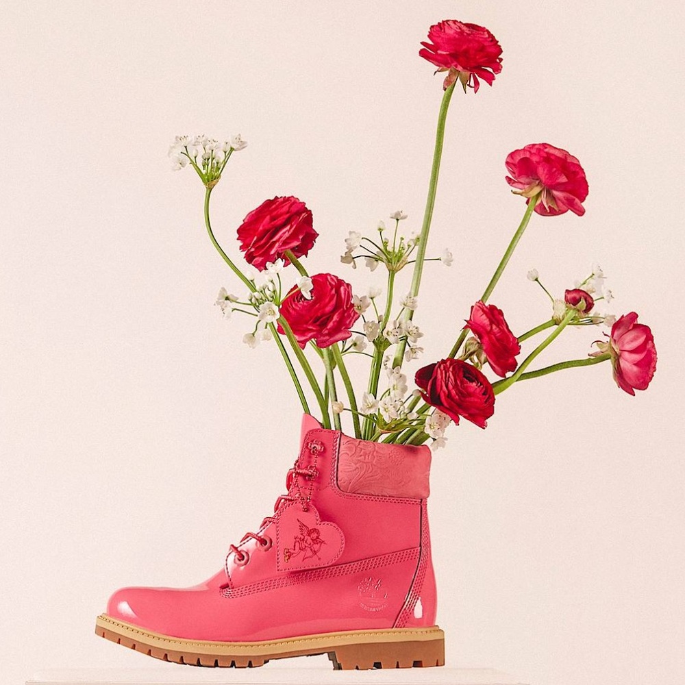 💗 TIMBERLAND 6 INCH BOOTS VALENTINES DAY 🩷 - Picture 2 of 5